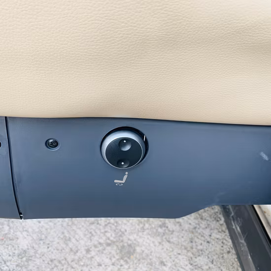 Safety Car Swivel Seats for Vans and Cars