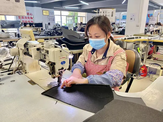 Van Seat with Headrest That Gives Relaxation on Your Travel