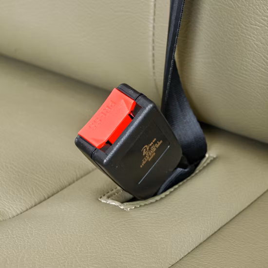 旅の疲れを癒すヘッドレスト付きバンシート